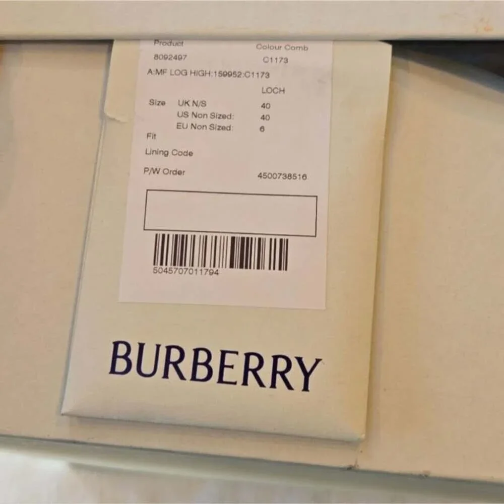NIB Burberry Olive (Loch) Chukka Lace-Up Square Toe Boots Size 40